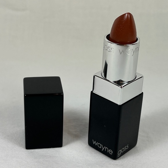 WAYNE GOSS The Luxury Cream Lipstick in Pecan - Picture 1 of 7